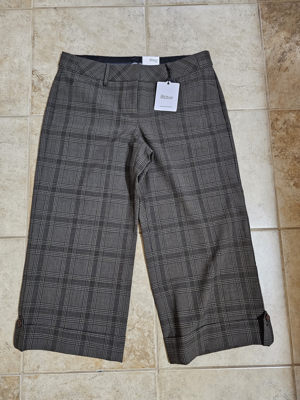 Express Women's Plaid Capri Pants